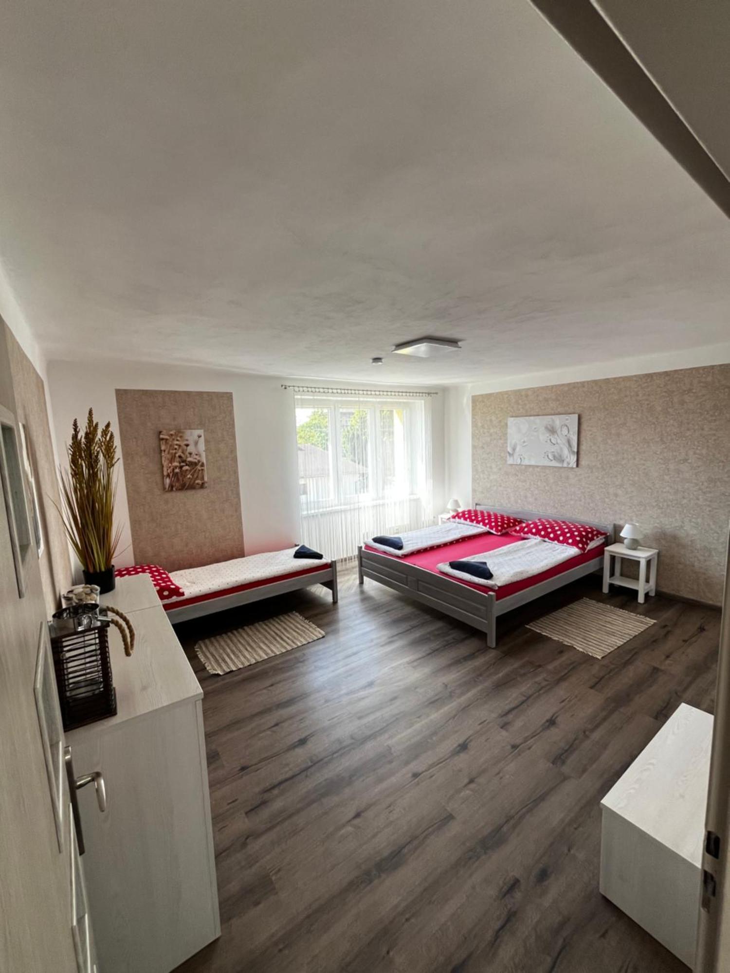 Apartmany Polepy Екстер'єр фото